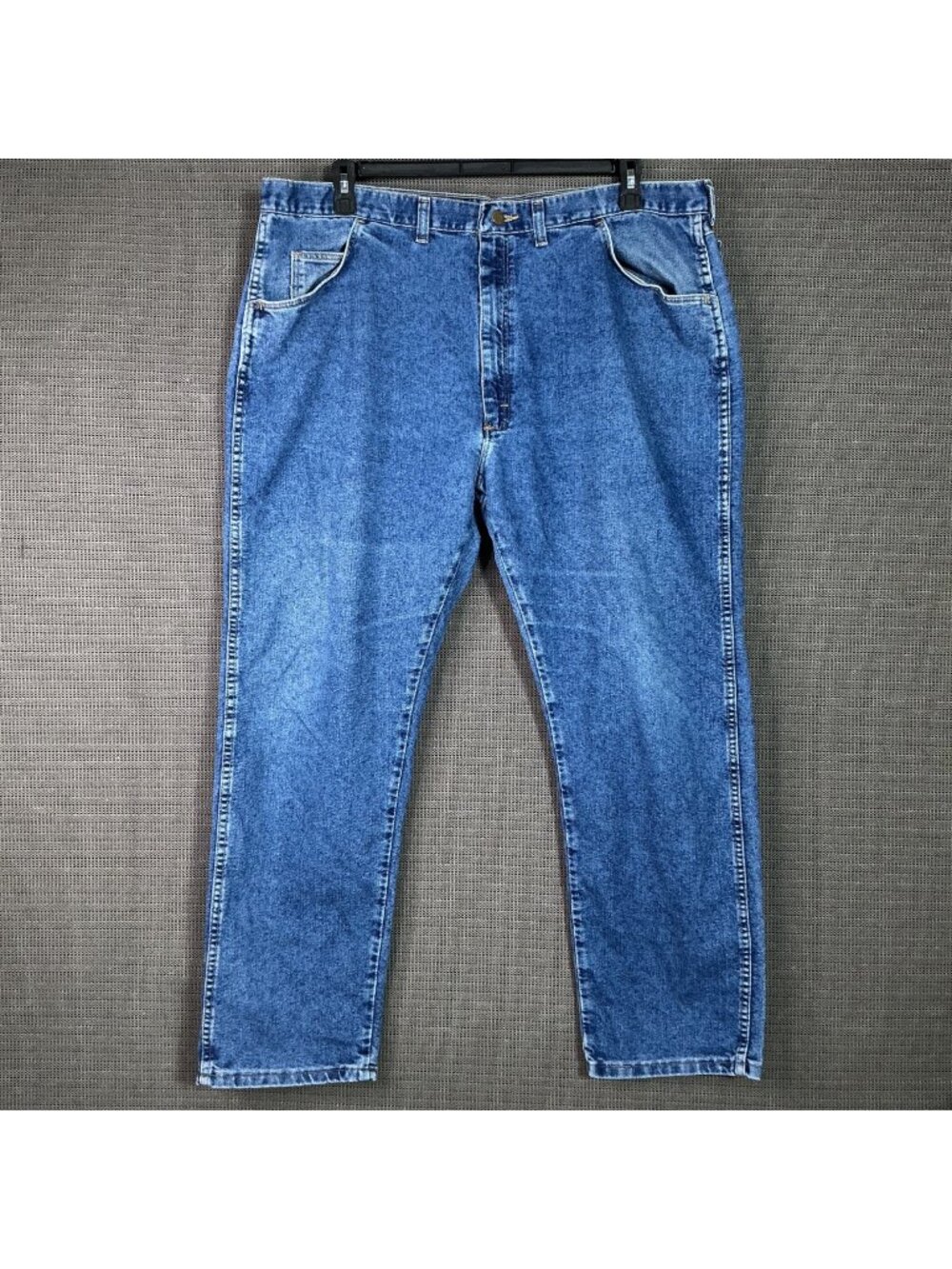 Wrangler Men's Classic Blue Denim Jeans 42x30 Relaxed Fit Premium Quality Style